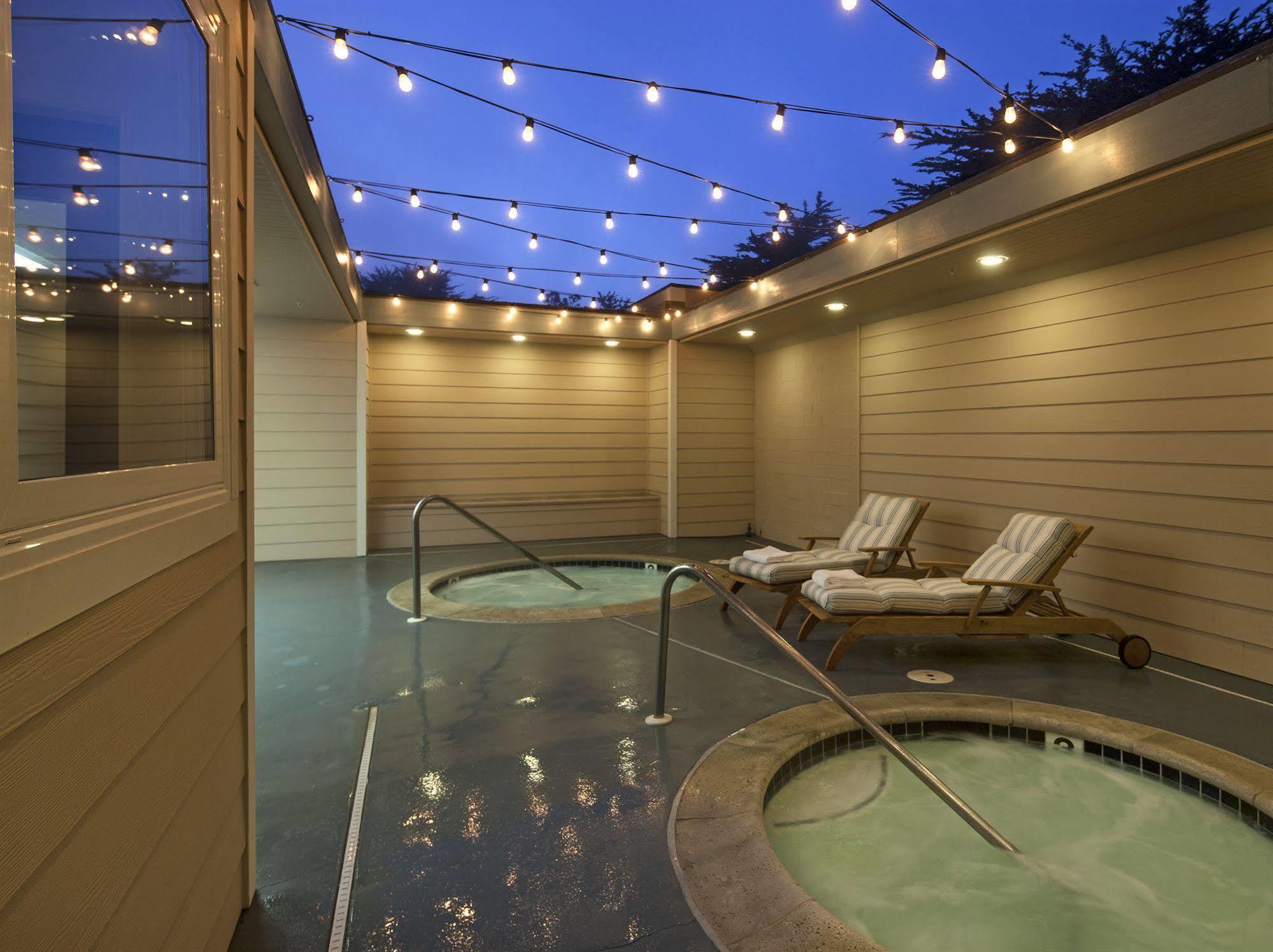 Cambria Landing Inn And Suites Exterior foto
